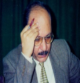 الأستاذ الدكتور/ كارم السيد غنيم